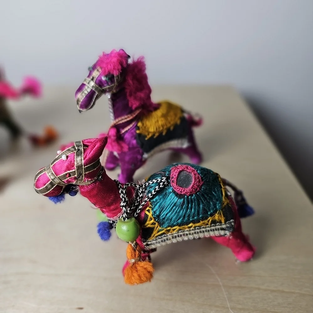 Folk Art 3 Elephants and 2 Horses Hindu Fabric